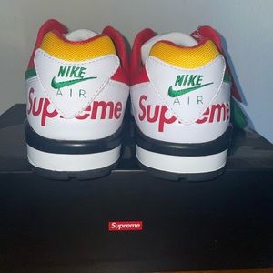 Supreme Nike cross trainer lows